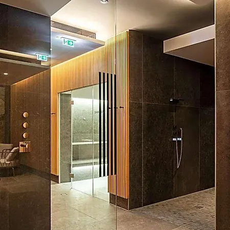 Wunnerswat Hotel