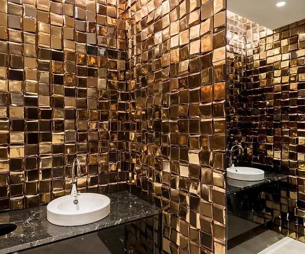 Ξενοδοχείο Wunnerswat 4*